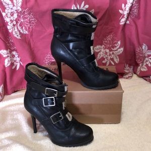 Simply Vera By Vera Wang Women’s 9.5 M Ankle Biker Faux Leather Boots 4.5” Heel